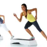 Fare step rassoda glutei, cosce, addominali