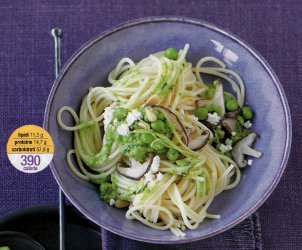 Ricetta pasta 390 calorie: spaghetti al pesto di piselli