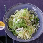 Ricetta pasta 390 calorie: spaghetti al pesto di piselli