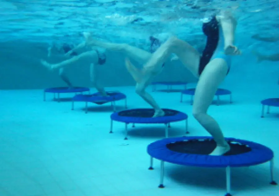 L' acquafitness fa dimagrire: bruci più di 600 calorie col Jump