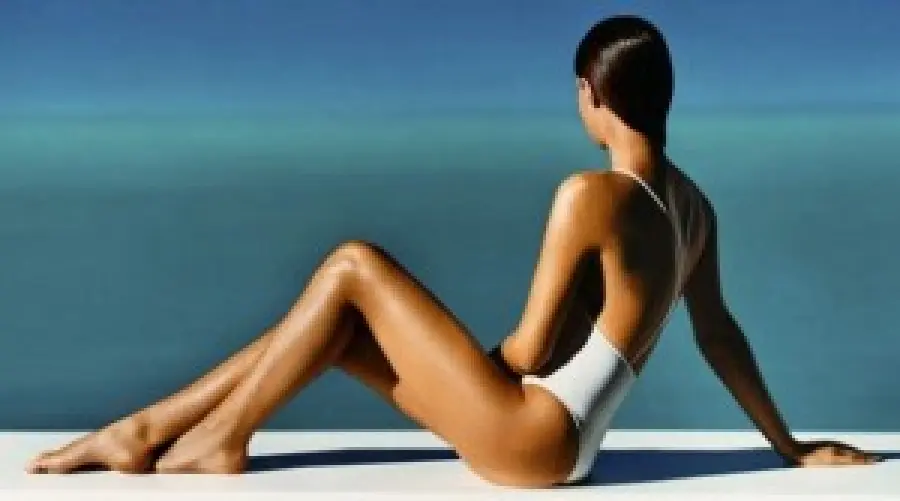 Consigli per un' abbronzatura perfetta: come scegliere la crema solare + integratore alimentare