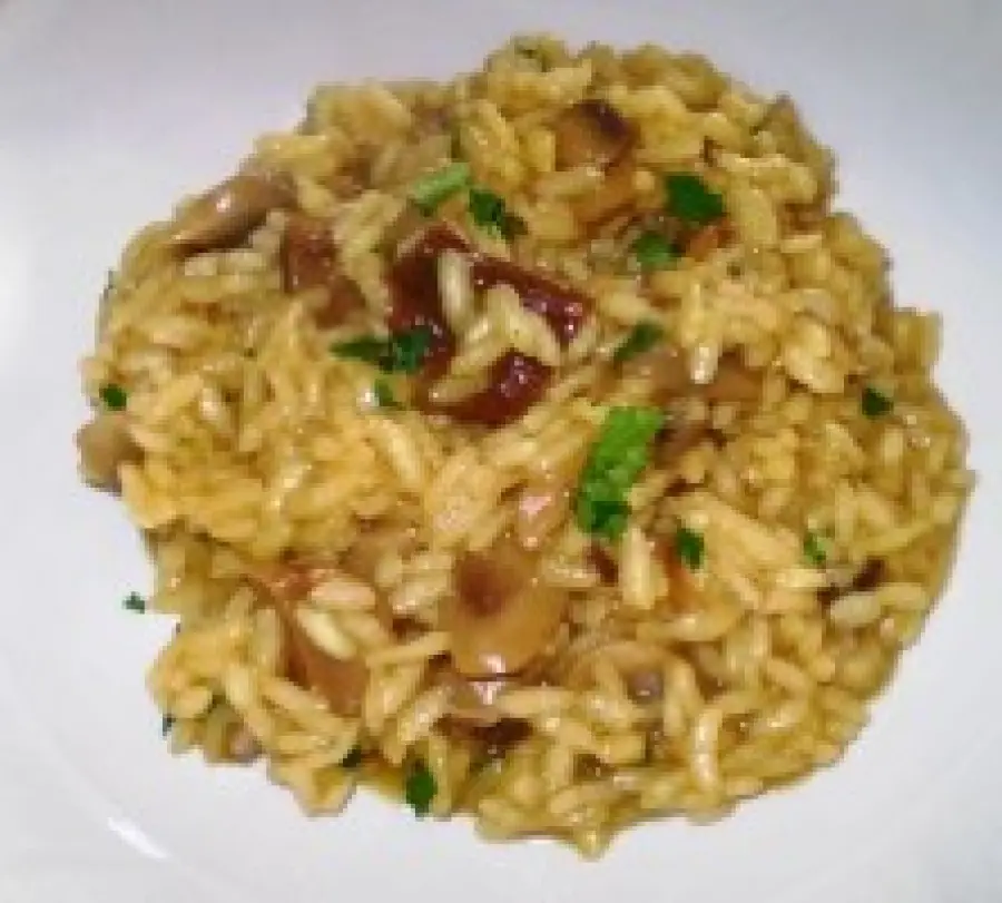 Ricetta risotto ai funghi porcini e zafferano: primo piatto dietetico