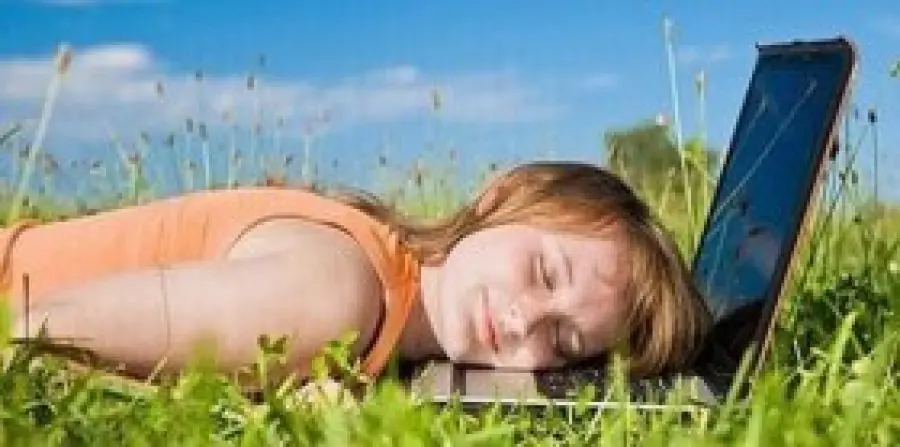 Cambio di stagione e stanchezza primaverile: rimedi naturali, dieta e sport