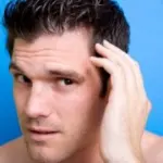 Capelli grassi e calvizie: caduta capelli e sebo in eccesso. Cure naturali