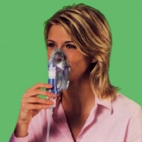 Come usare l' aerosol per curare tosse, catarro, raffreddore, sinusite, bronchiti. Vantaggi aerosol