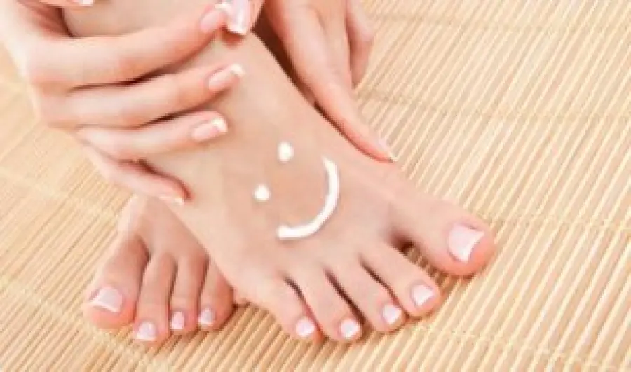 Salute dei piedi: come scegliere le scarpe e come evitare l' unghia incarnita