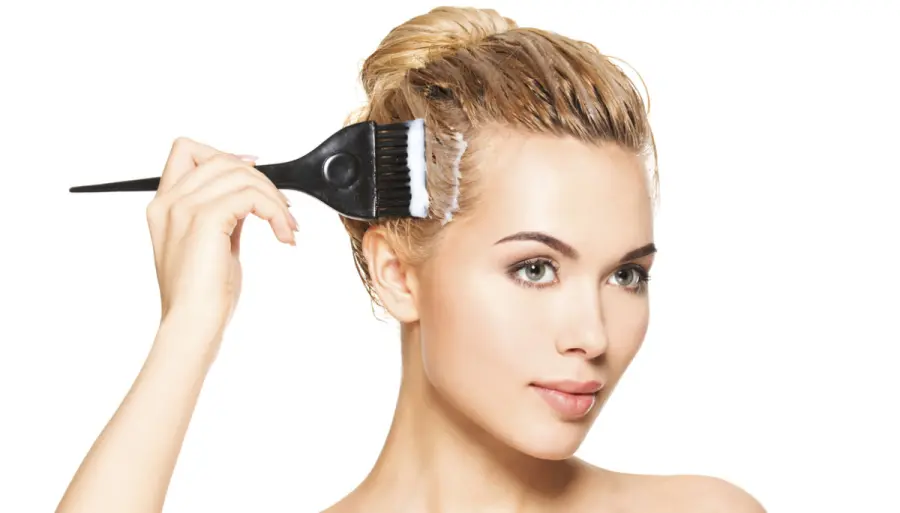 Tinta per capelli a casa fai da te: quale scegliere