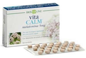 Disturbi del sonno da stress e insonnia: integratore naturale con melatonina e valeriana