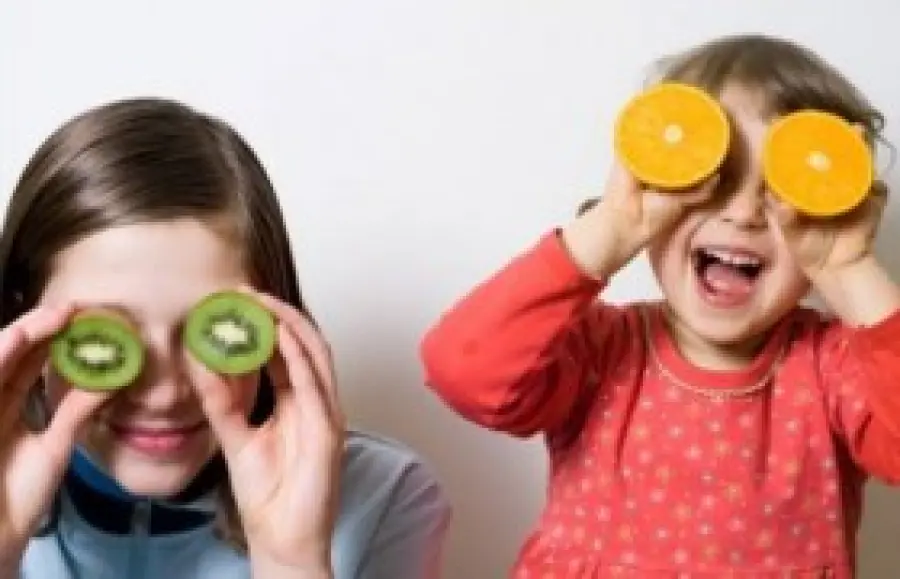 Bambini e alimentazione corretta: prevenire l' obesità infantile con una dieta sana