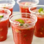 Ricetta gazpacho andaluso: piatto da 250 calorie a porzione. Ideale per l' estate