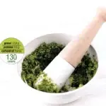 Come fare il pesto al prezzemolo e al basilico: ricetta facile e dietetica