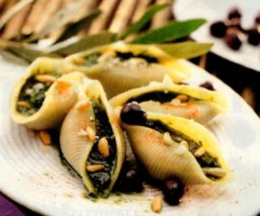 Ricetta conchiglioni di pasta con ripieno di rucola: primo piatto light di pasta