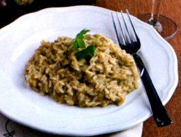 Ricetta risotto ai carciofi e panna light: primo piatto dietetico da 325 kcalorie