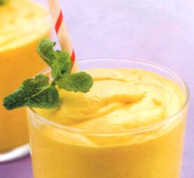 Ricetta frappè alla banana con zafferano: dessert dietetico alla frutta, facile e veloce