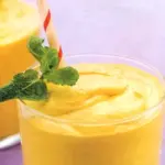 Ricetta frappè alla banana con zafferano: dessert dietetico alla frutta, facile e veloce